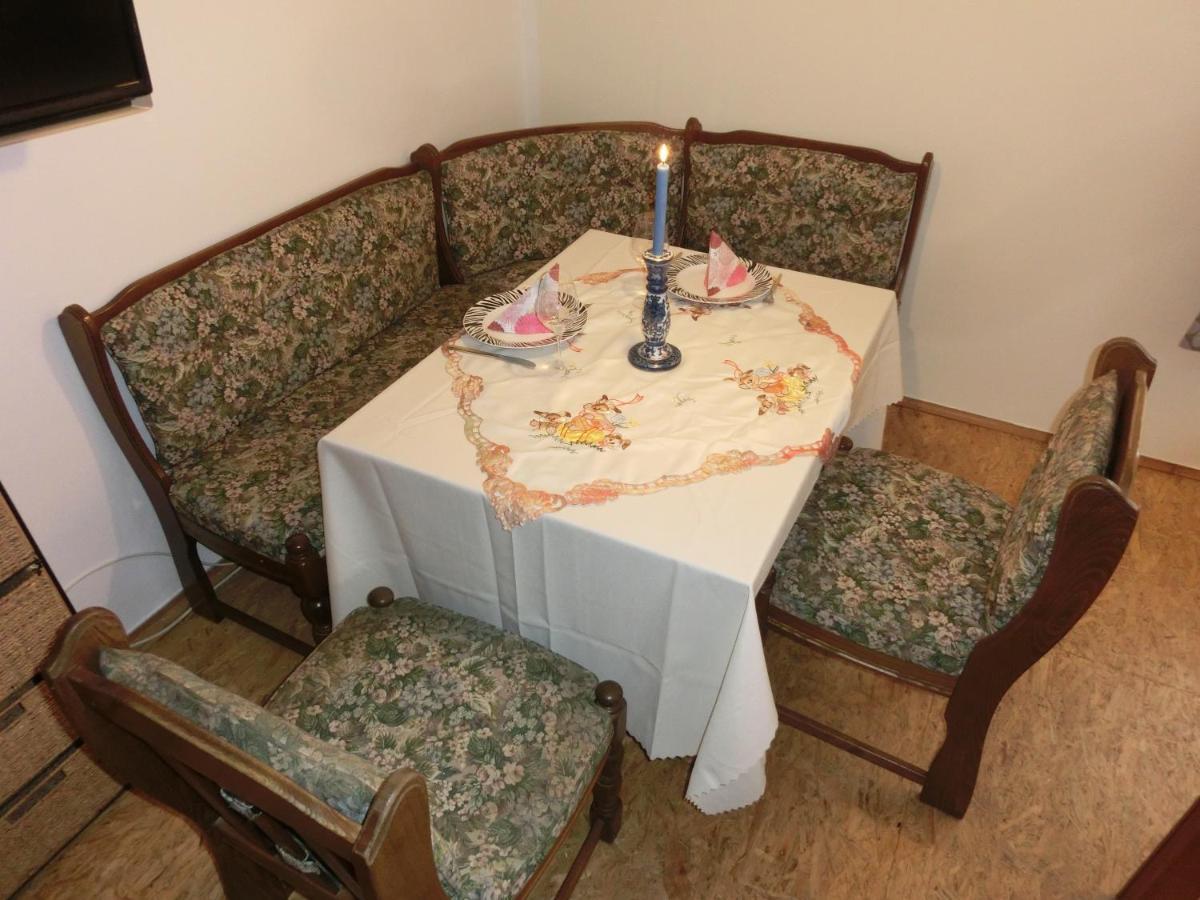 Ferien-Messe-Handwerkerwohnung-Haustiere Willkommen Лауф-ан-дер-Пеґніц Екстер'єр фото